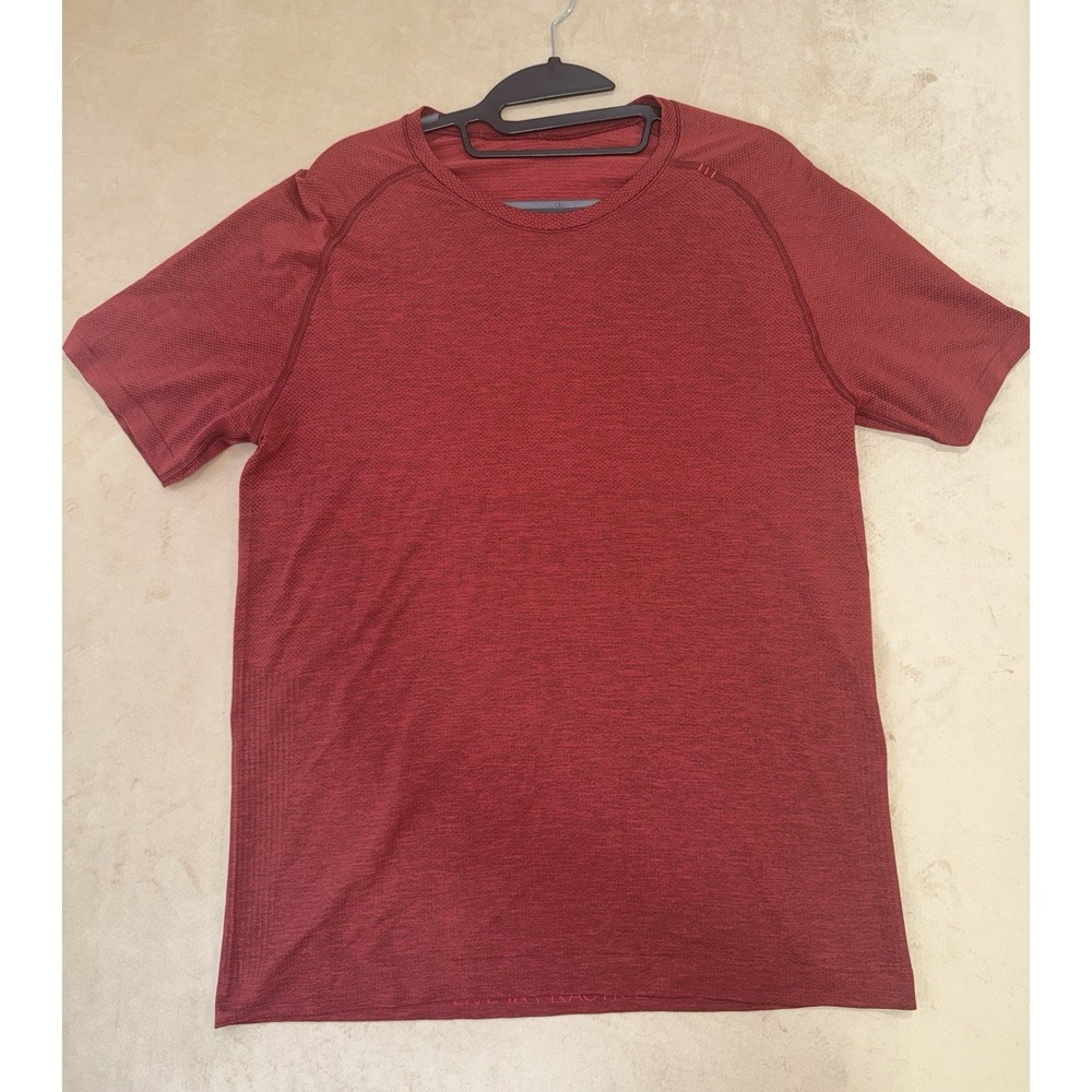 Lululemon Mens Metal Vent Tech 2.0 T shirt M Short Sleeve Performance red